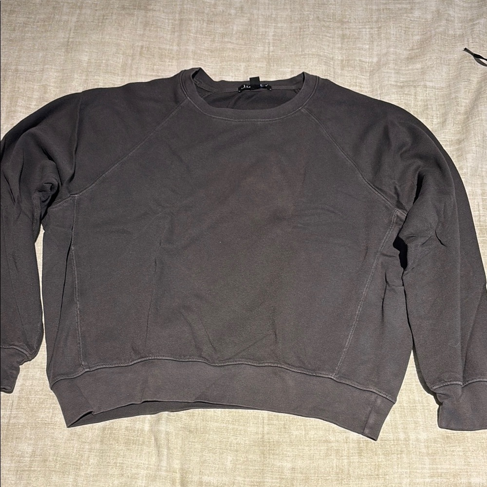 Women’s Gray Cropped Sweater